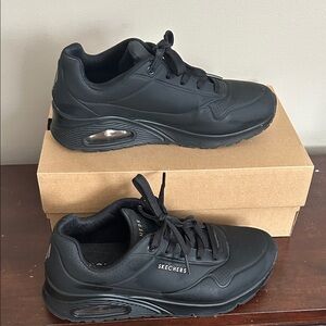 Skechers Men's All-Black Sneakers